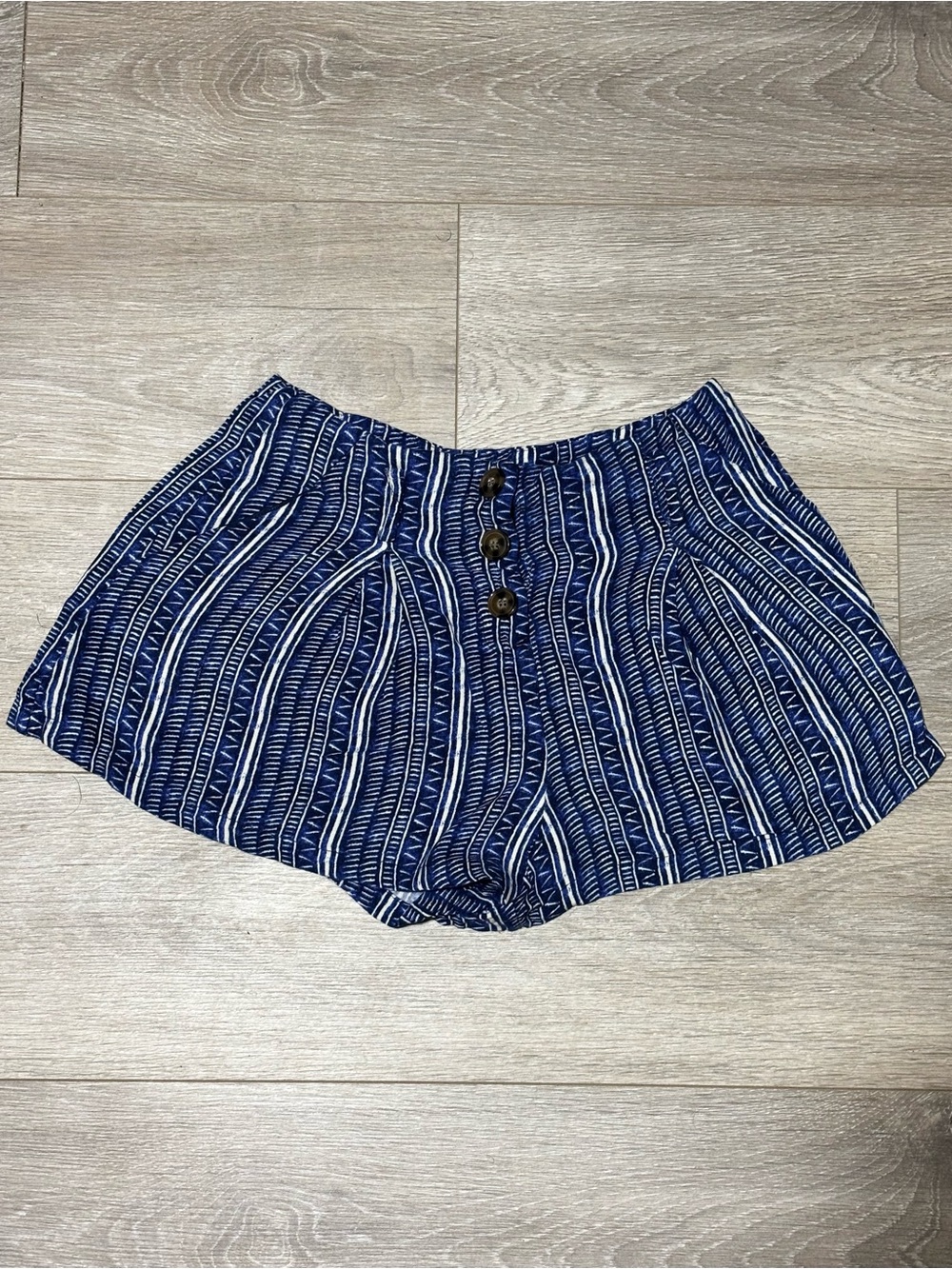 Women's Blue Forever 21 Striped Button-Front Shorts